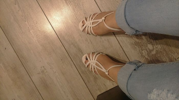 Réserve sue les chaussures :/ - 1