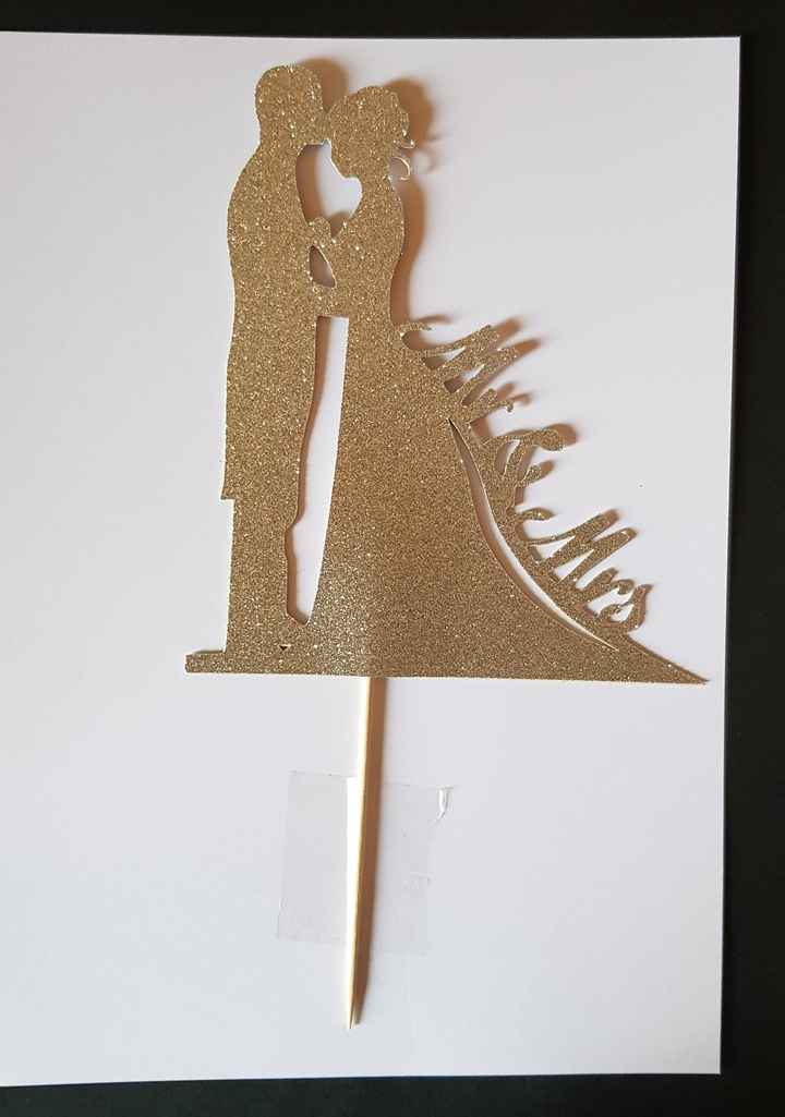 cake topper 