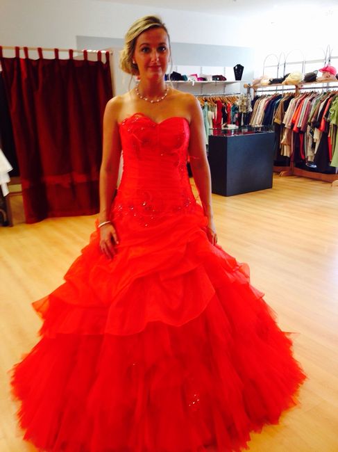 Retouche robe rouge essai coiffure maquillage - 5