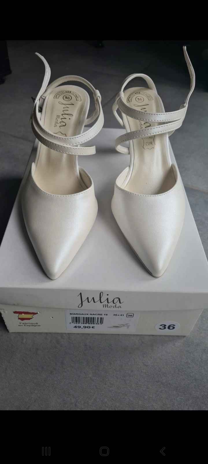 Deux styles pour les chaussures - 1