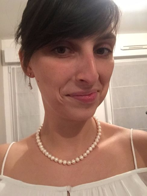 boucle d'oreille et collier