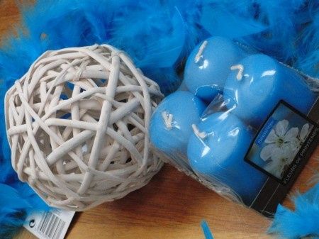 boules osier, plumes et bougies turquoises