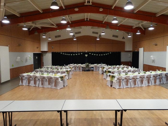 déco salle (vue de la scène)
