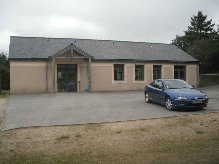 Extérieur de la salle, avec notre carosse