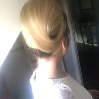  Cherche coiffeuse talentueuse 🙏🏻👰🏼 - 1