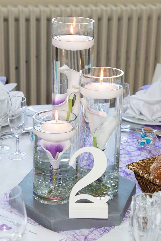 Fond de vase avec bougies flottantes - 1