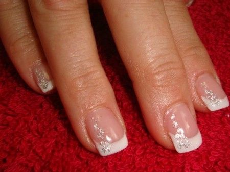 pose de capsules, gel french et feuilles d'argent
