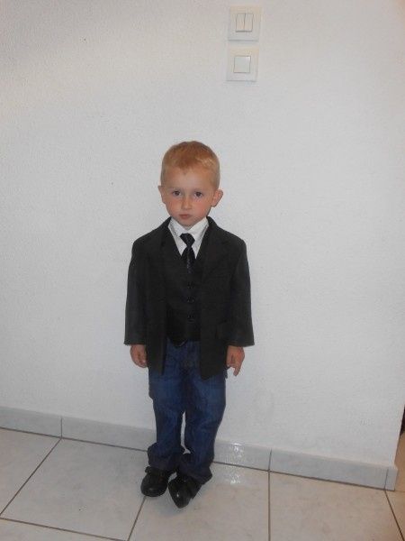 Mon Loulou avec la tenue cérémonie religieuse