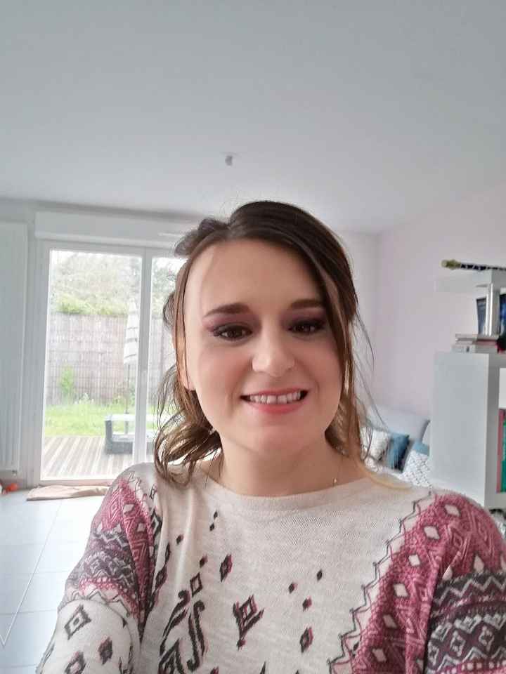 Essaie coiffure et maquillage. Plein de doutes :( - 1