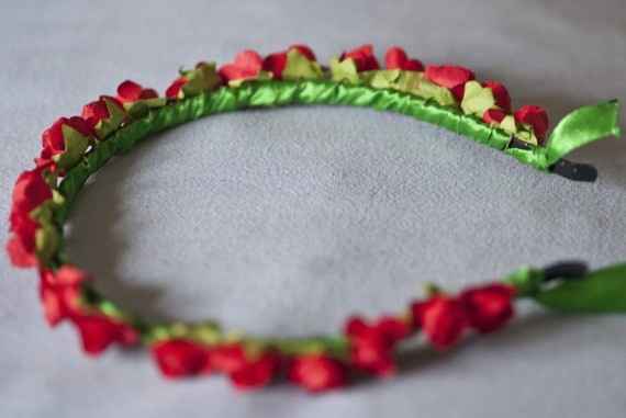 Serre tête paré roses rouges