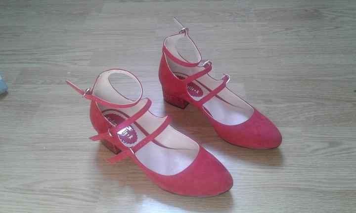 Mes chaussures rouges pour le jour j.
