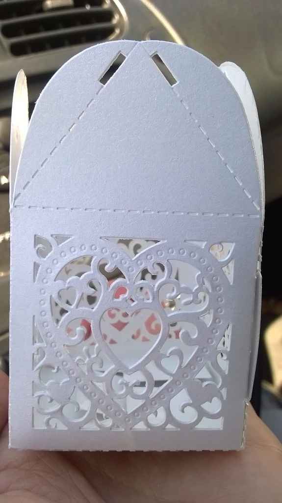 Contenant à dragées en papier