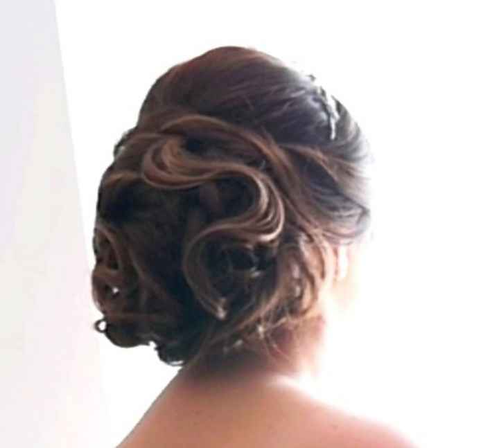 Coiffure mariée cheveux mi-longs - 1