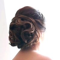 Coiffure mariée cheveux mi-longs - 1