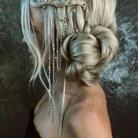 Une coiffure sur le côté : Tu signes tout de suite ? - 1