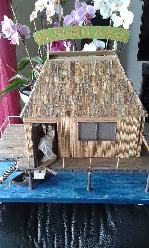 Quand le papy nous fabrique l’urne - 1