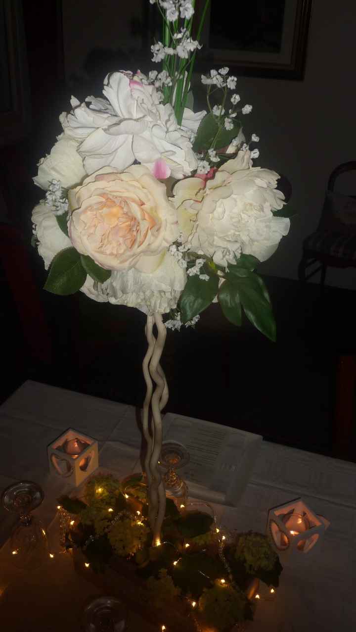 Essai fleurs centre table