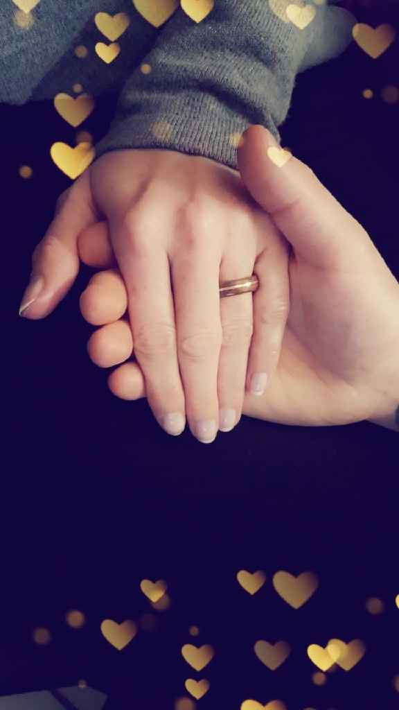 Jacques a dit : "Montre ta bague de fiançailles" ! - 1