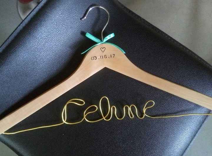 Cintre personnalisé !! - 1