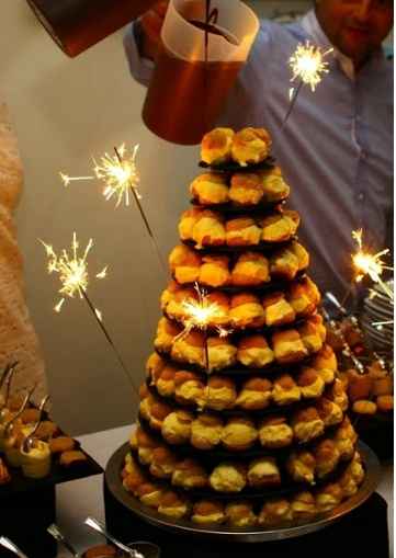 Pièce montée Profiteroles