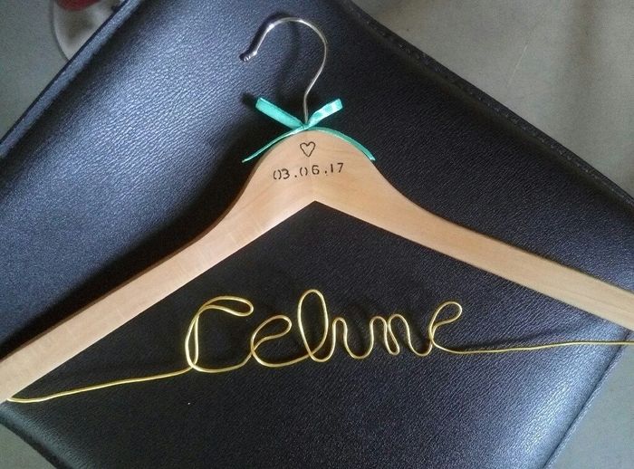 Cintre personnalisé !! - 1