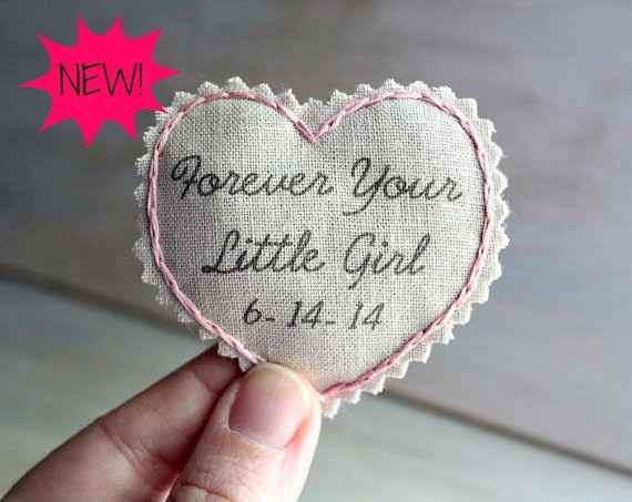 Une jolie attention à coudre dans la cravate de papa