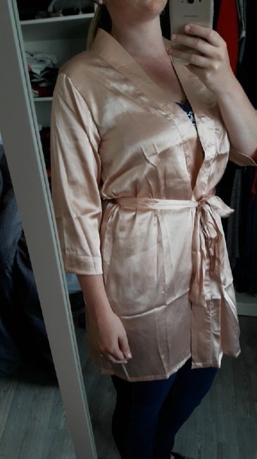 Peignoir pour préparation mariée - site Boohoo - 3