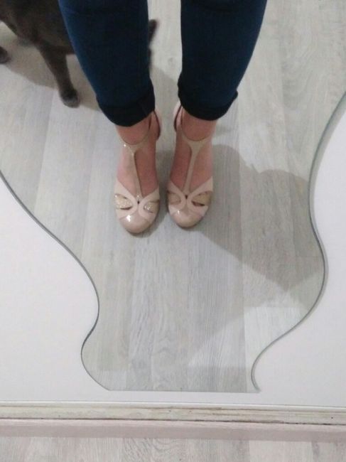 A vos chaussures !! Montrez-moi, vos jolis souliers - 1