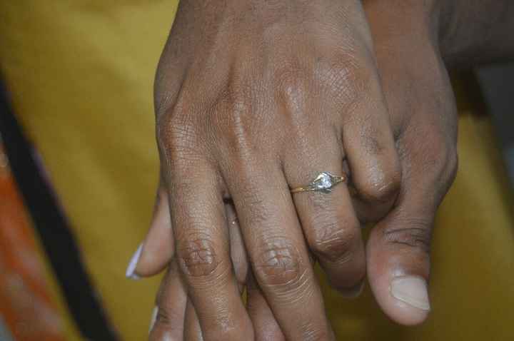 Avez-vous publié une photo de votre bague de fiançailles ? - 1