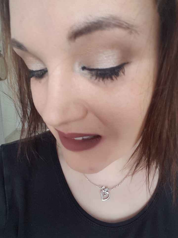 Nouvel essai maquillage avec paillette ivoire et rouge a lèvre sephora sans transfert - 1