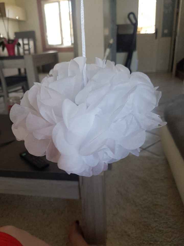 Pompoms papiers skylantern - 3