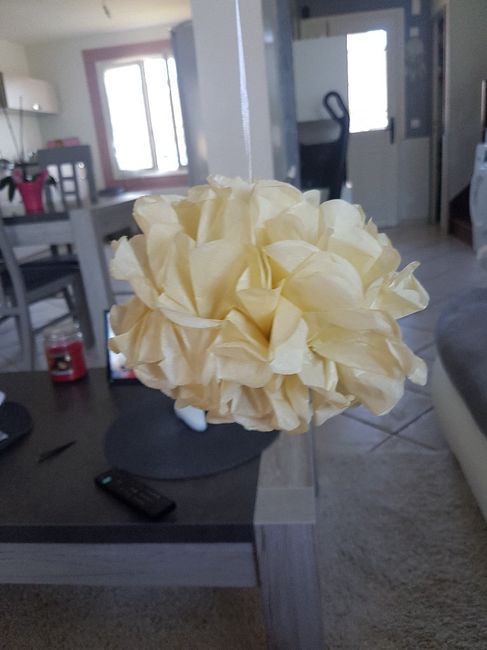 Pompoms papiers skylantern - 2