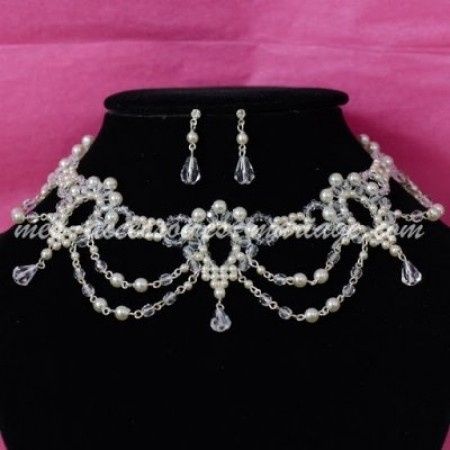 projet de parure collier et boucles