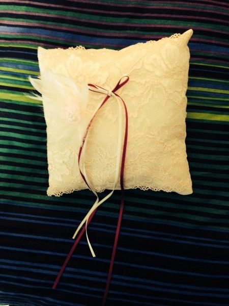 coussin n°2 avec dentelle de Calais (deuxième petite fille d'honneur)