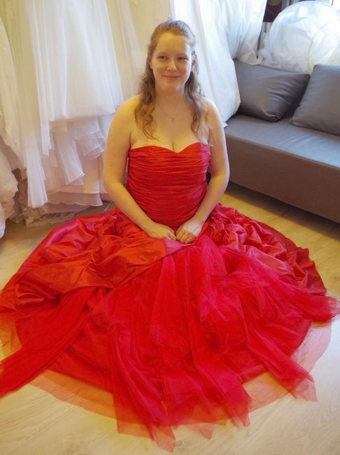 Fan ou fan de ces robes de mariée rouges ? - 1