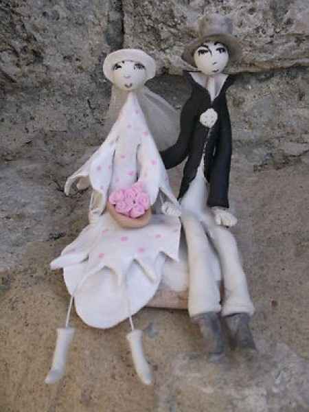 si une aucune  surprise s'annonce alors ce sera cette figurine sur le gâteau