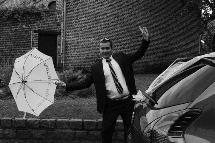 notre super chauffeur et ami très interpellé par sa fonction d'un jour