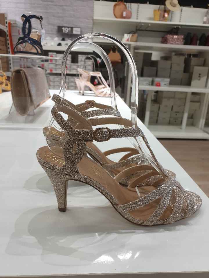 Help montrez moi vos chaussures ! - 2