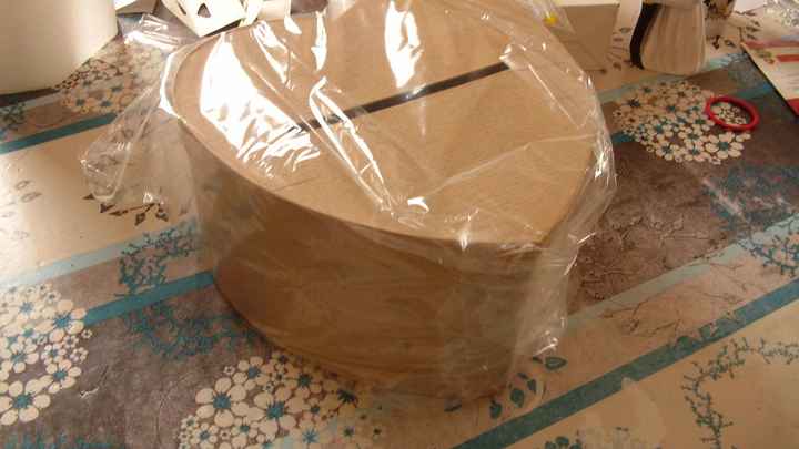 Mon urne à customiser (me suis trompée de couleur pfff)