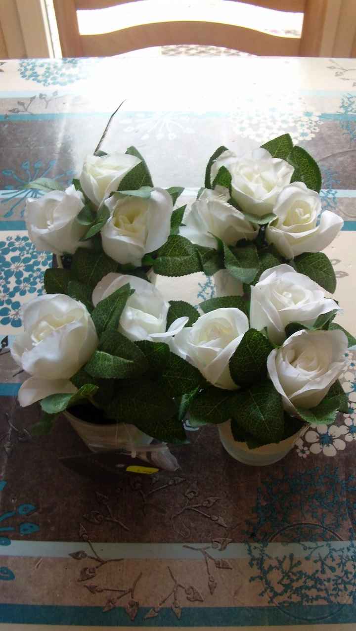 Petits pots de fleur trouvés à Stokomani 