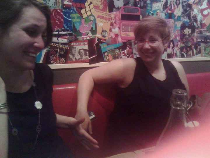 Les 2 foldingues d'amies au resto