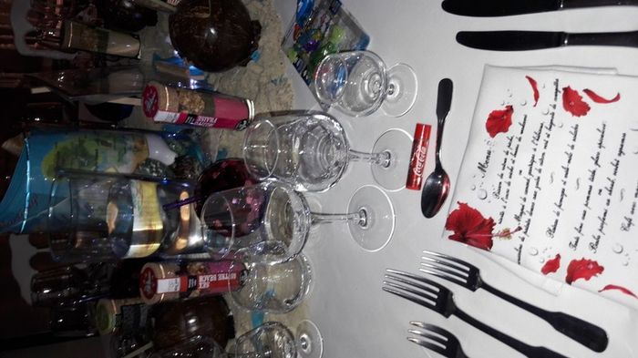 mes serviettes de table, beaume coca cola pour les lèvres cocktail