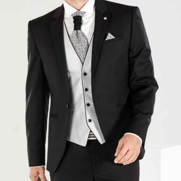 5 mois avant : costume du marié - 1