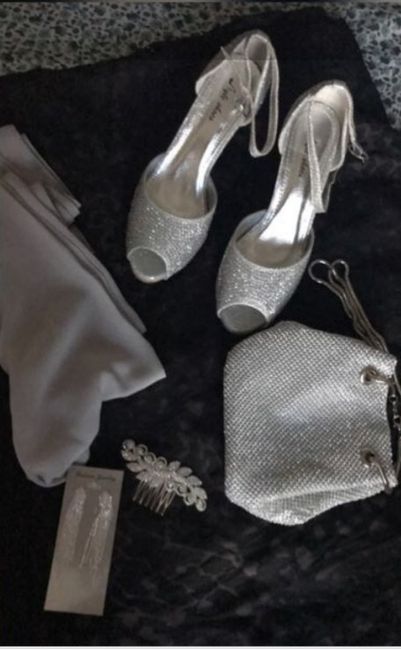 Pochette ou sac - 1
