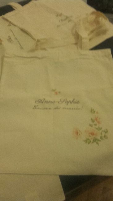 Les cadeaux aux temoins - 1