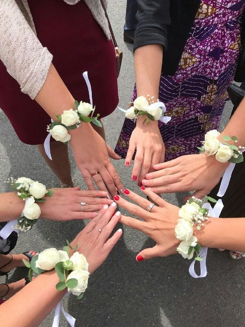 Des fleurs pour les demoiselles d'honneur, faîtes votre choix ! 🌺 - 1