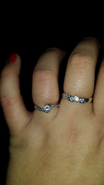 Qui porte une bague de fiançailles ? - 1
