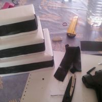 Deco bar a gourmandise : wedding cake en carton - 2