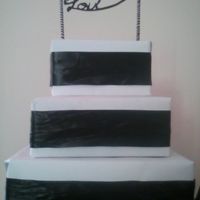 Deco bar a gourmandise : wedding cake en carton - 5