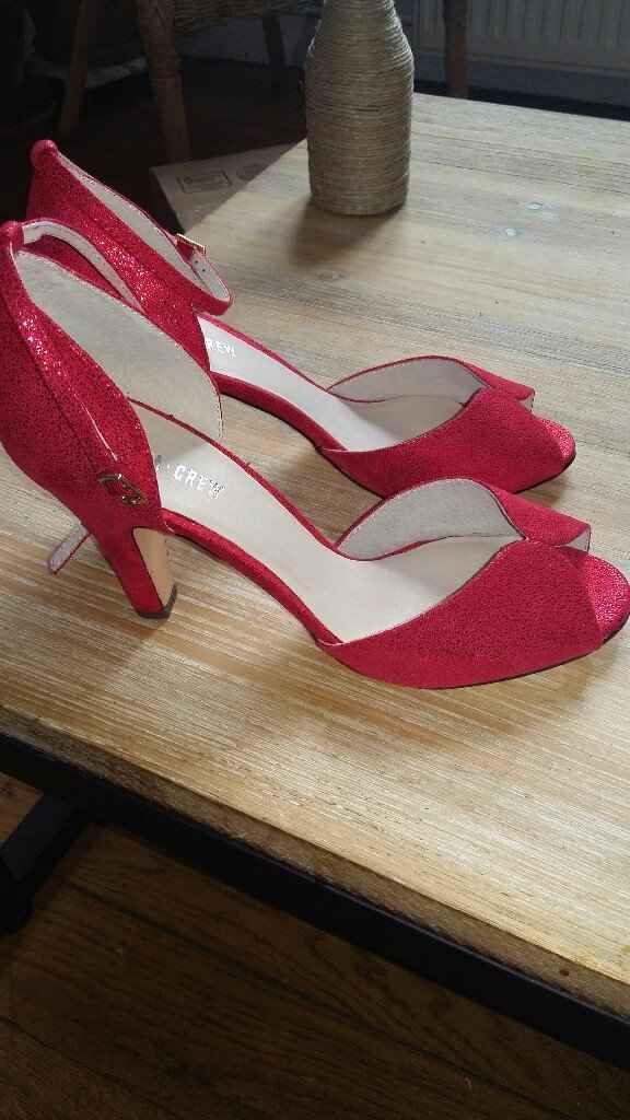 Elles sont arrivées mes chaussures rouges !!! - 1